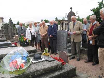  BENEJEAN lisant son allocution 