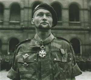  Colonel Pierre CHATEAU-JOBERT 
dit "Conan"
----
   Site internet 