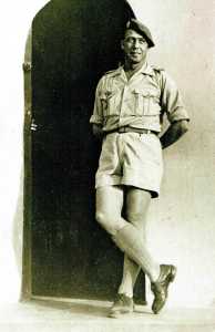  Roger DEGUELDRE en short 