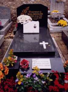  La Tombe de Roger DEGUELDRE
