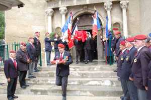   Jean-Claude DENYS  
Sortie de l'Eglise