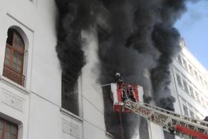Photo-titre pour cet album: Incendie des Facult&eacute;s d'ALGER