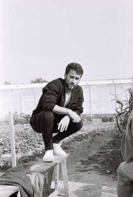   Marcel FERNANDEZ  
dans la cour de promenade