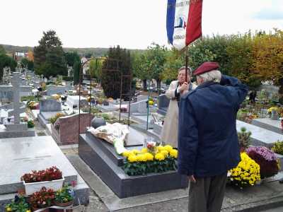  Tombe du Commandant    
Paul BAZIN  
 GARCHES le 5 Novembre 2016
