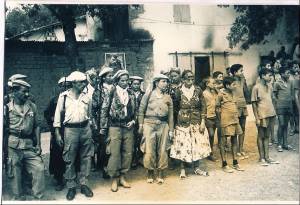 Photo-titre pour cet album: Les HARKIS au COMBAT