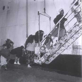  Evacuation des HARKIS
