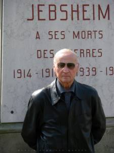Photo-titre pour cet album: Jean PEREZ  chef de Colline 3
