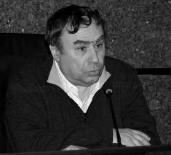 Les Faussaires de l'Histoire :
Benjamin STORA, Pascal Blanchard,
Alain Ruscio, Pierre Daum, 
Olivier La Cour Grandmaison 
et quelques autres ...  
----
   Les Faussaires de l'Histoire 