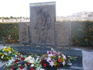 Photo-titre pour cet album: M&eacute;morial aux HARKIS