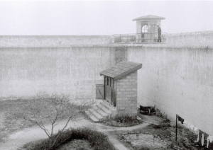 Double mur d'enceinte
et mirador