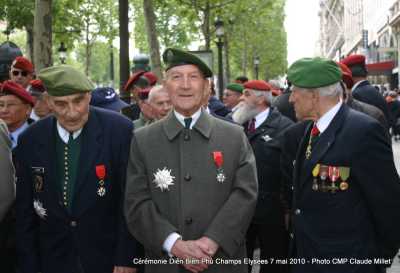  Le capitaine BONELLI 
le 7 Mai 2010 aux Champs Elyses

