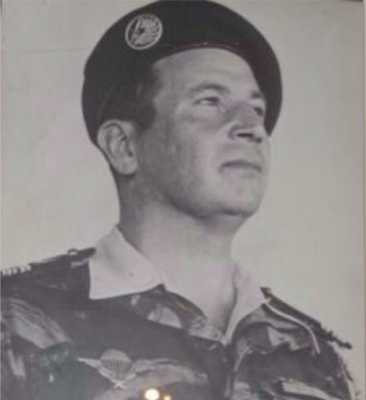  Colonel PLASSARD 
---- 
Il commandait le 1er RCP 
lors du PUTSCH
Il comparaitra devant le tribunal Militaire
le 26 Juillet 1961 
