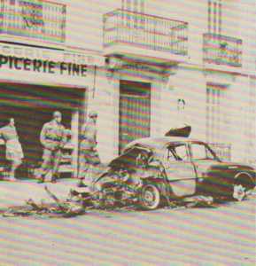   ALGER 
Plasticage d'une automobile
