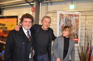   Serge CASSOU  
au milieu