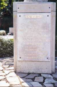  NICE 
La STELE aux RAPATRIES 