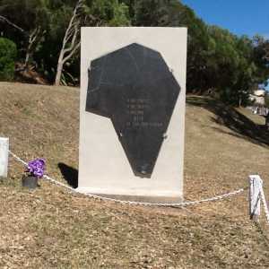  NOUMEA - La STELE 