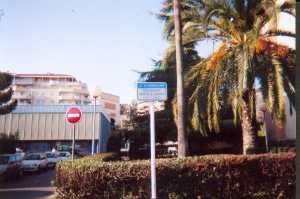   ST LAURENT du VAR   
Esplanade Edmond JOUHAUD
