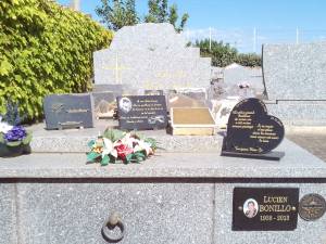 Photo-titre pour cet album: La Tombe de Lucien BONILLO