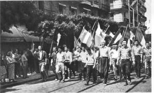 Photo-titre pour cet album: 13 Mai 1958