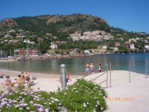 Photo-titre pour cet album: Le Village de THEOULE