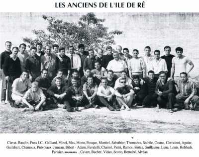 RETROUVAILLES
des Anciens de l'Ile de RE 
en 19.. ? 
---- 
  William MAS 