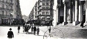 2393- Alger - Hotel des Postes et Rue d'Isly2 - 1924