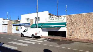 10 - Rosas - Port