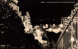 Alger - Port la Nuit vu du Forum - Grande Poste a gauche