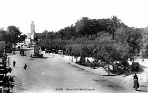 Biskra - Statue du Cardinal Lavigerie