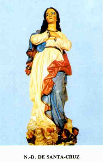 La statue de Notre-Dame de Santa-Cruz