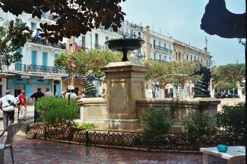 La fontaine Aucour, photo appartenant � Jos� B. de la Marine, lors d'un voyage � ORAN en 2003
